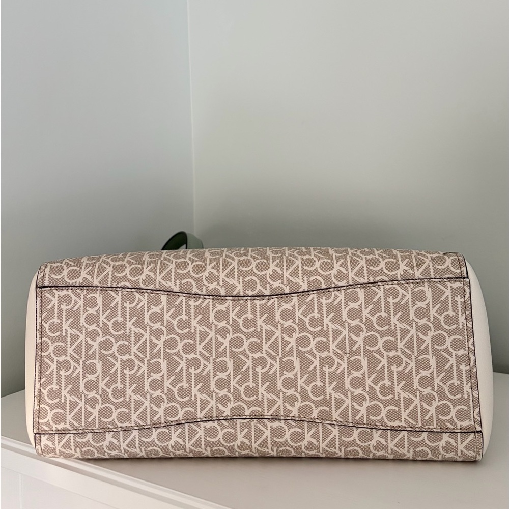 Calvin Klein bag - Picture 11 of 11